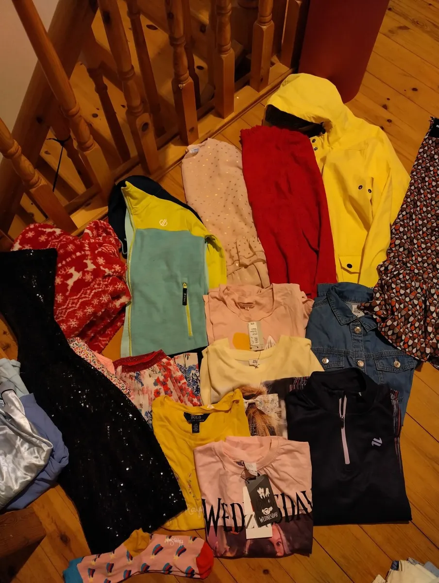 Girls clothes - Image 2