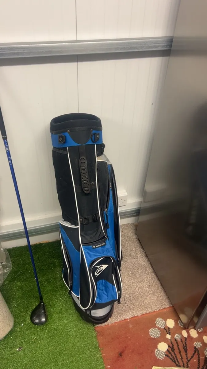 Dunlop golf bag - Image 1