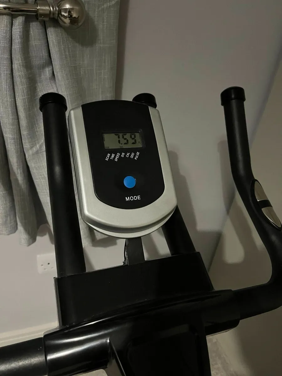 Exercise bike - Image 2
