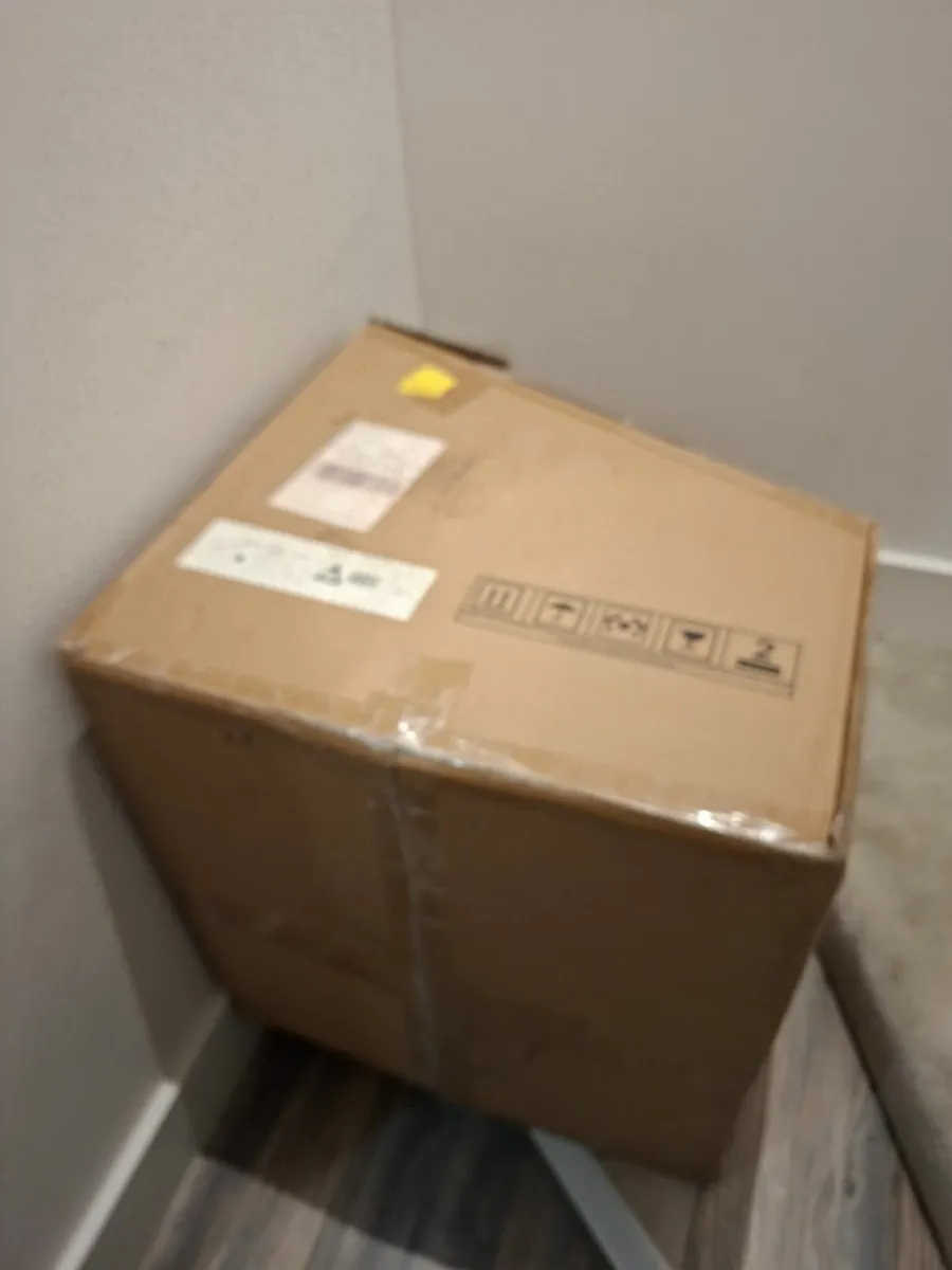 Swivel Office tub Chair - Image 2