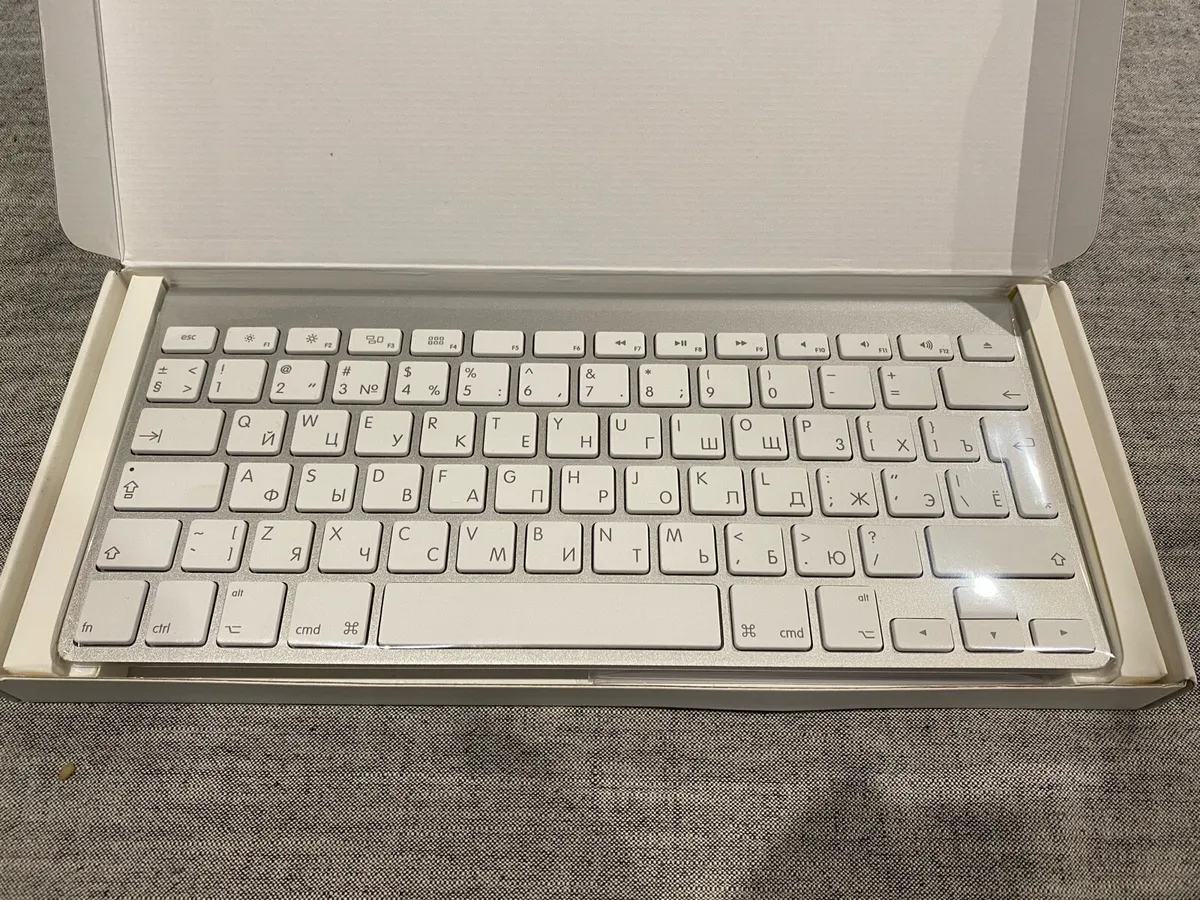 Apple Wireless Keyboard - English and Russian - Image 2