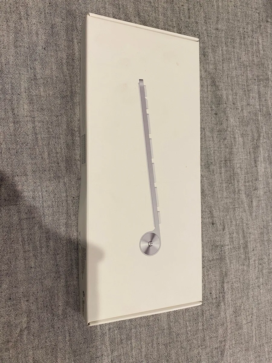 Apple Wireless Keyboard - English and Russian - Image 4