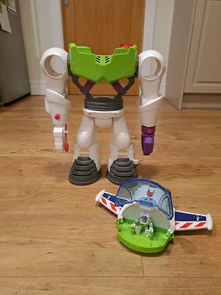 Buzz Lightyear Robot Playset - Image 3