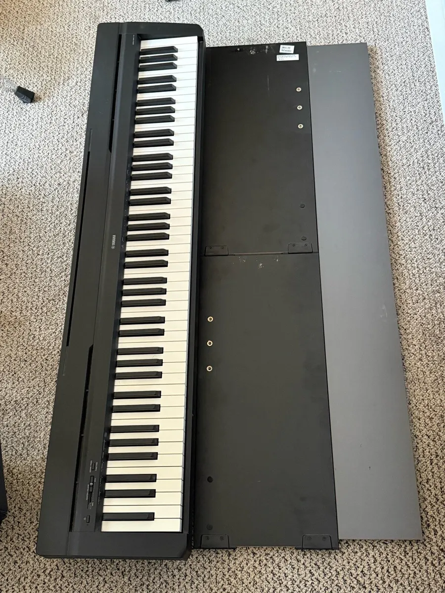 Yamaha P35 Digital Piano with Yamaha L85 Stand - Image 3