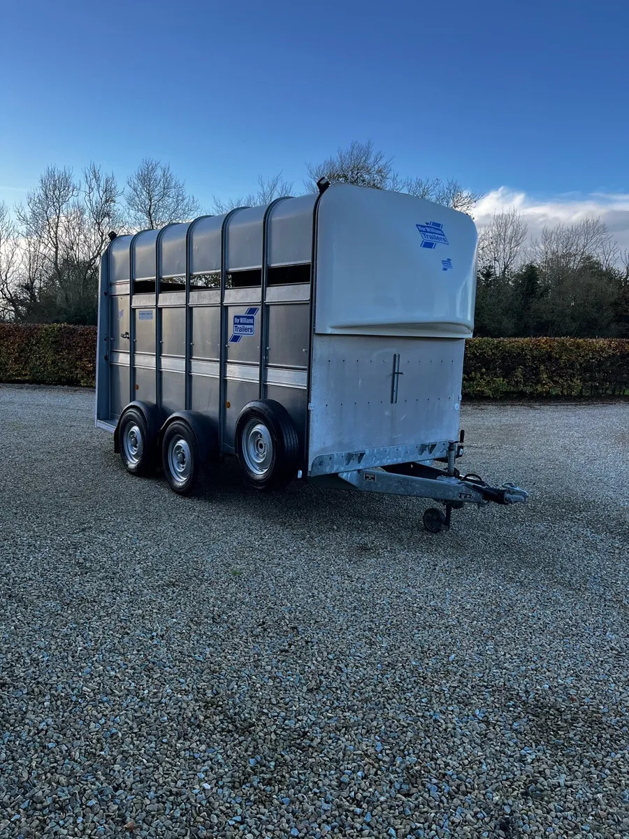 Ifor Williams 12x6x7 Highroof Livestock Trailer - Image 1
