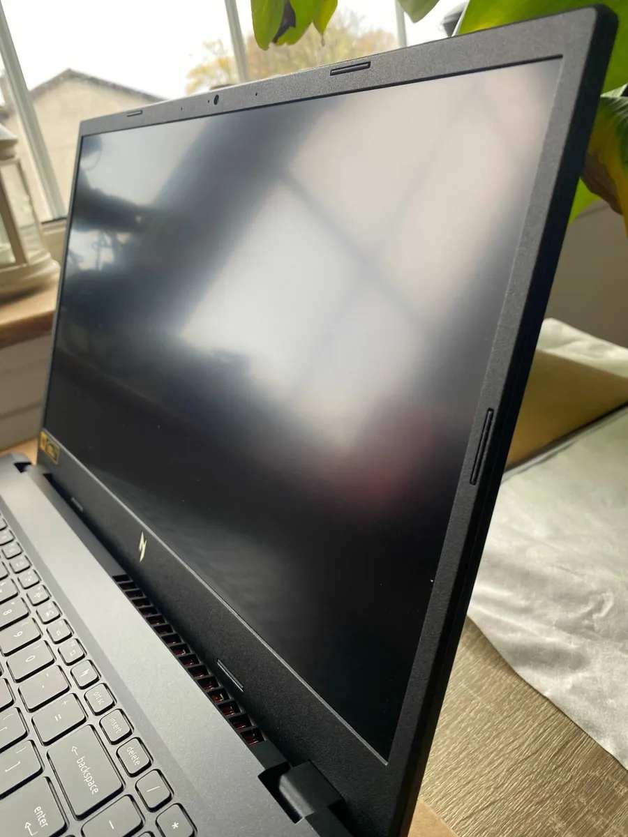 Acer Nitro V15 15.6" Gaming Laptop RTX 4060 - Image 3