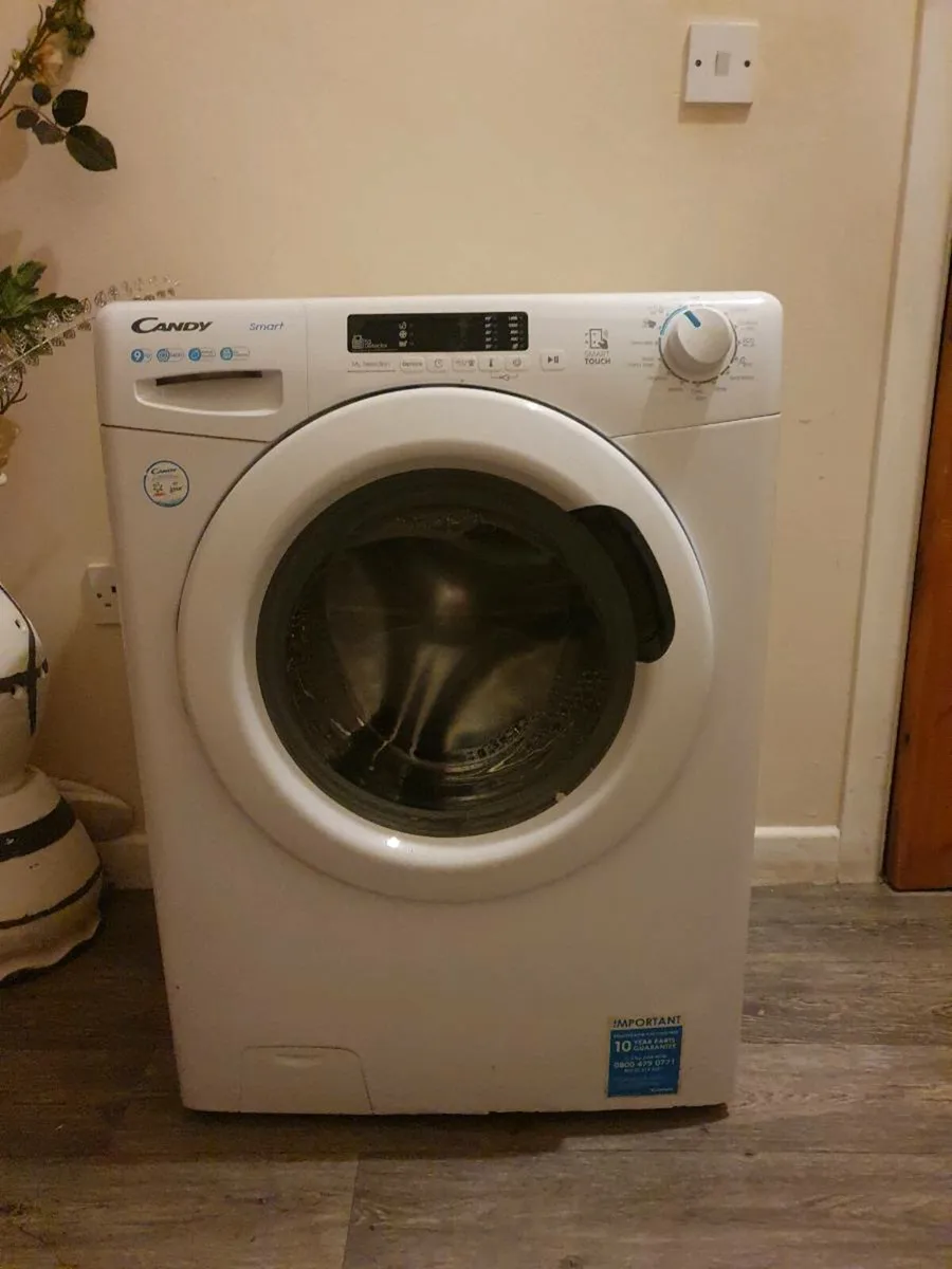 Washing machine - Image 1