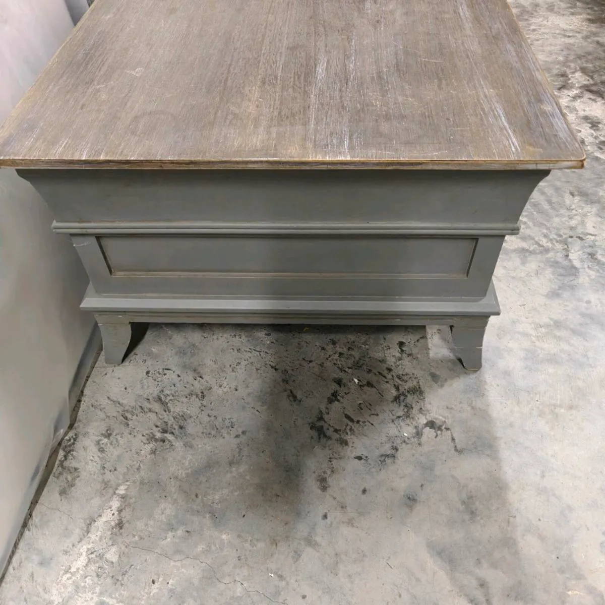 Coffee table, barstools, lamp table. - Image 4