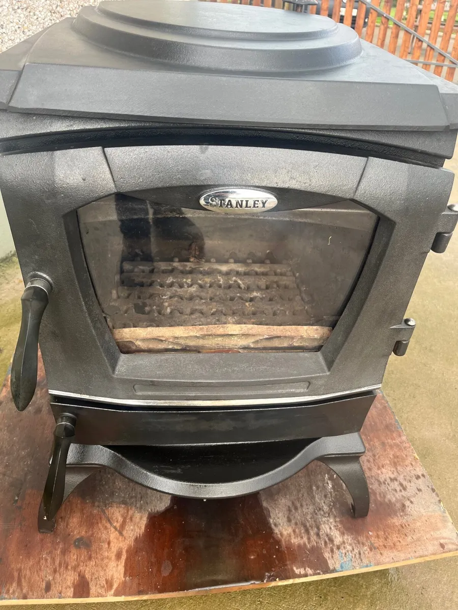 Stanley stove - Image 2