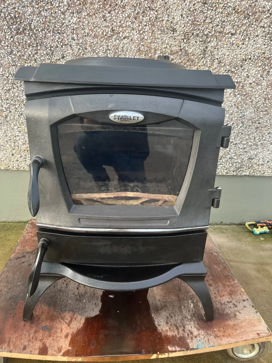 Stanley stove - Image 1