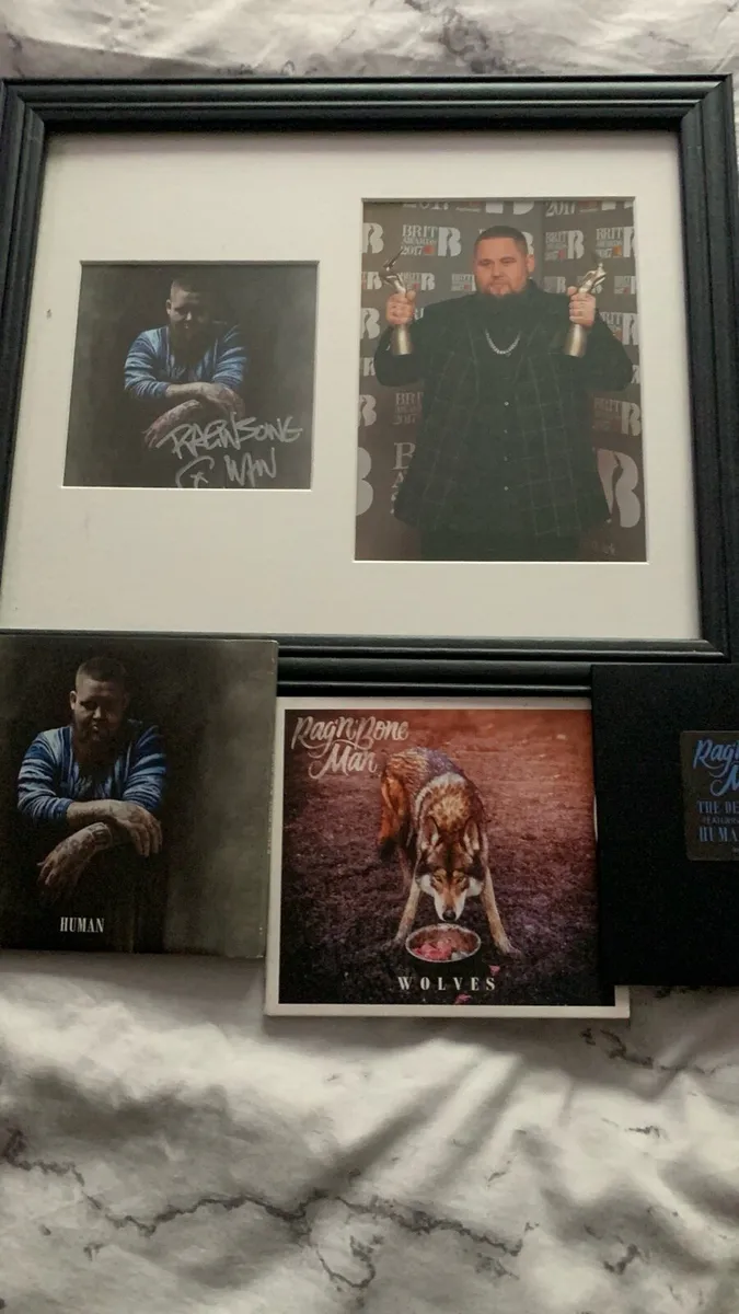 Ragn bone man  signed - Image 1