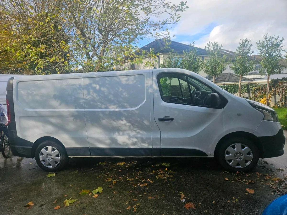 2019 Renualt Traffic Low mileage 68,000 kms - Image 4