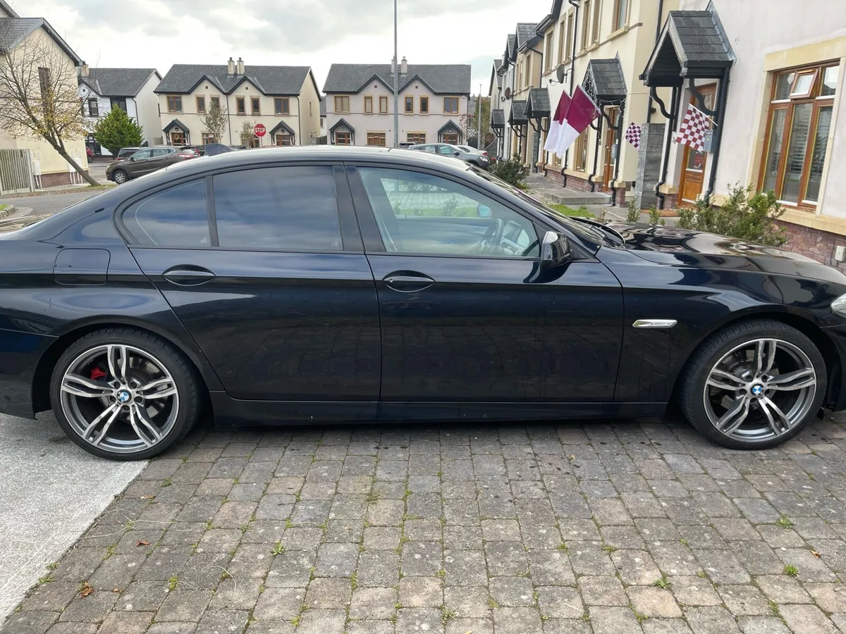 2011 bmw f10 - Image 2