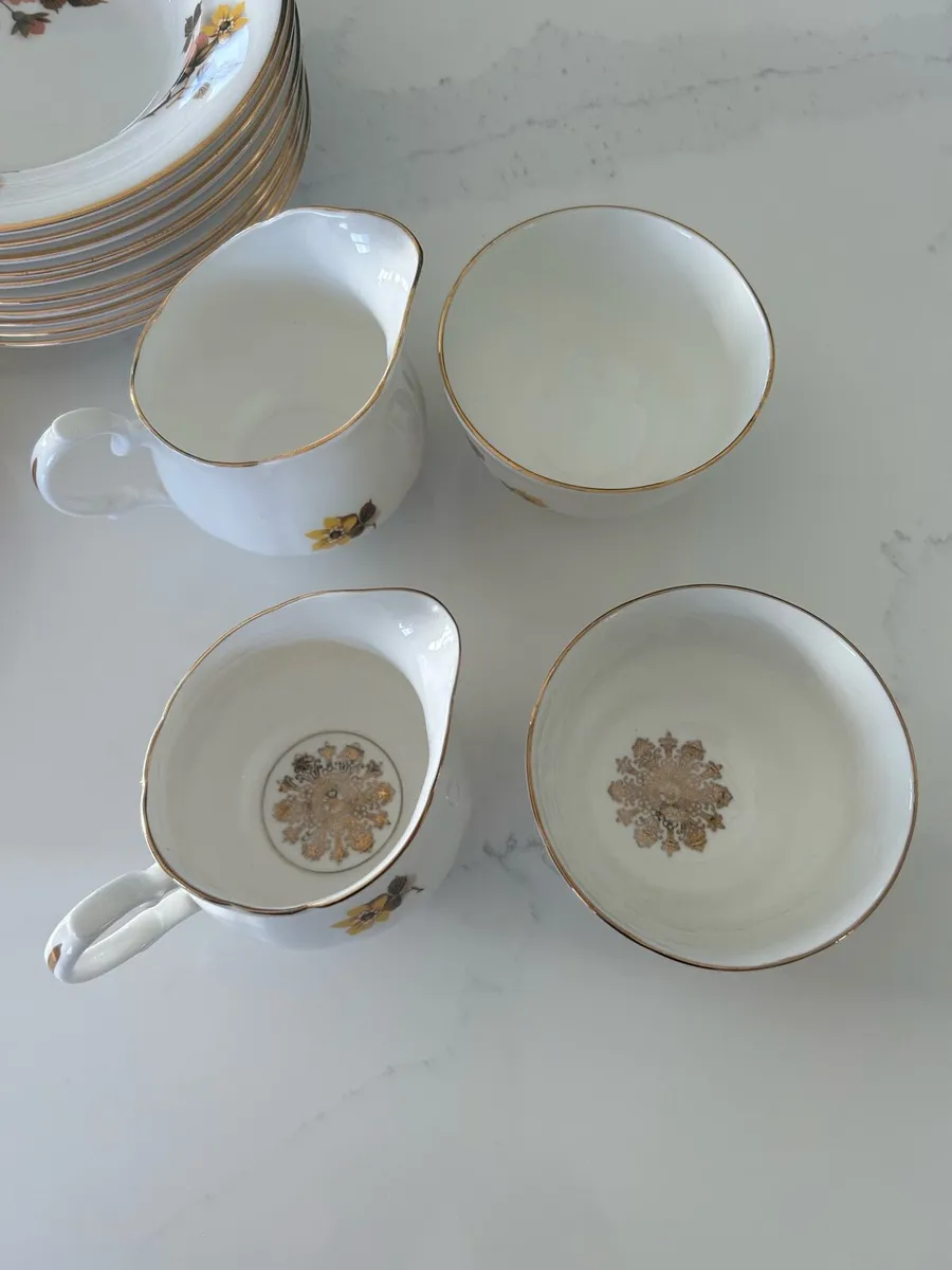 Sutherland dinner service - Image 3