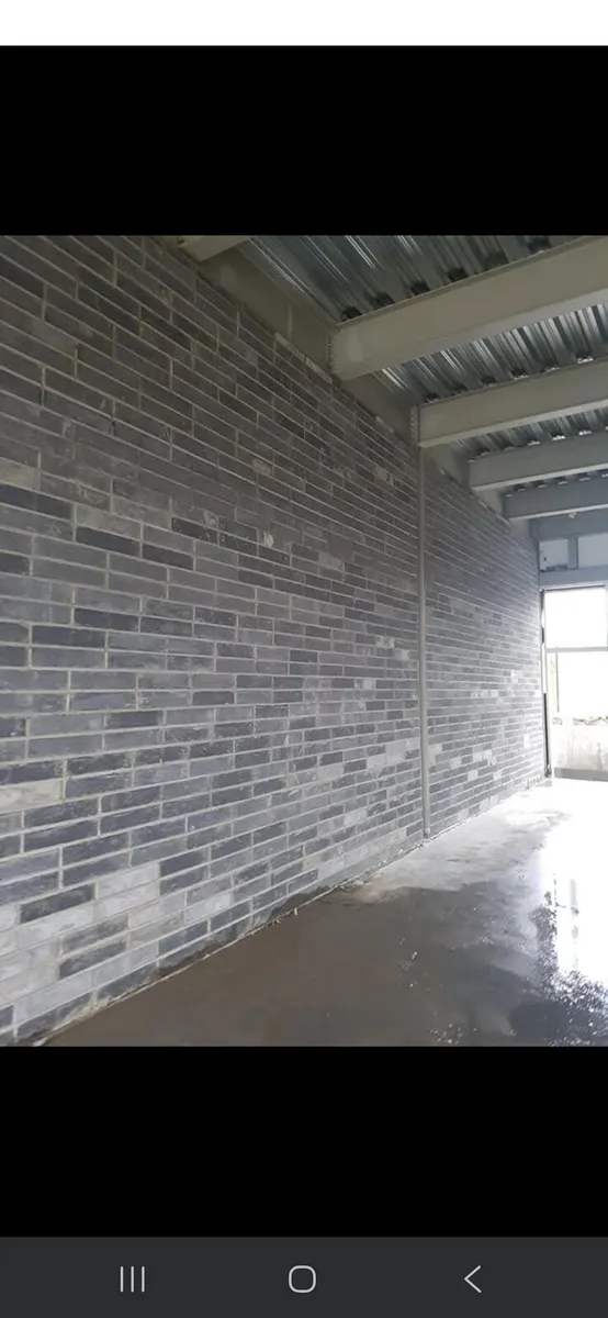 Bricklaying contractor available - Image 1