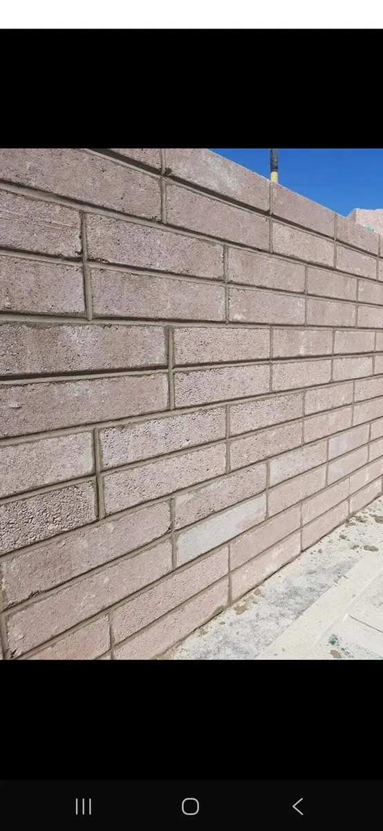 Bricklaying contractor available - Image 2