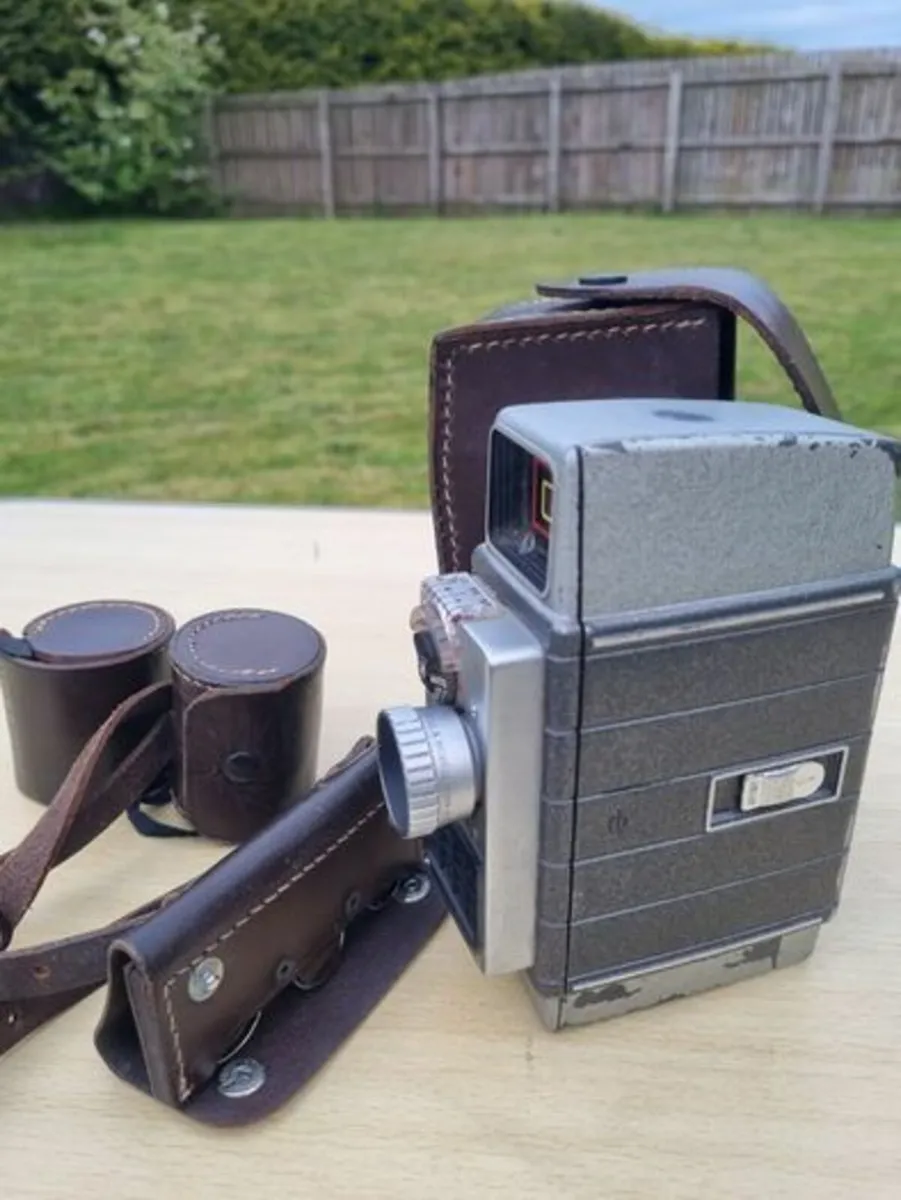 Vintage Bell & Howell 624 EE Autoset Cine Film Cam - Image 4