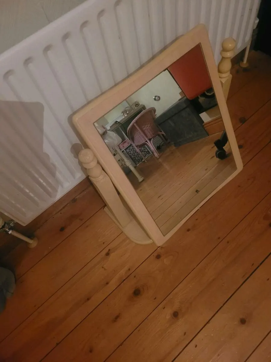 Vanity Mirror - Image 2