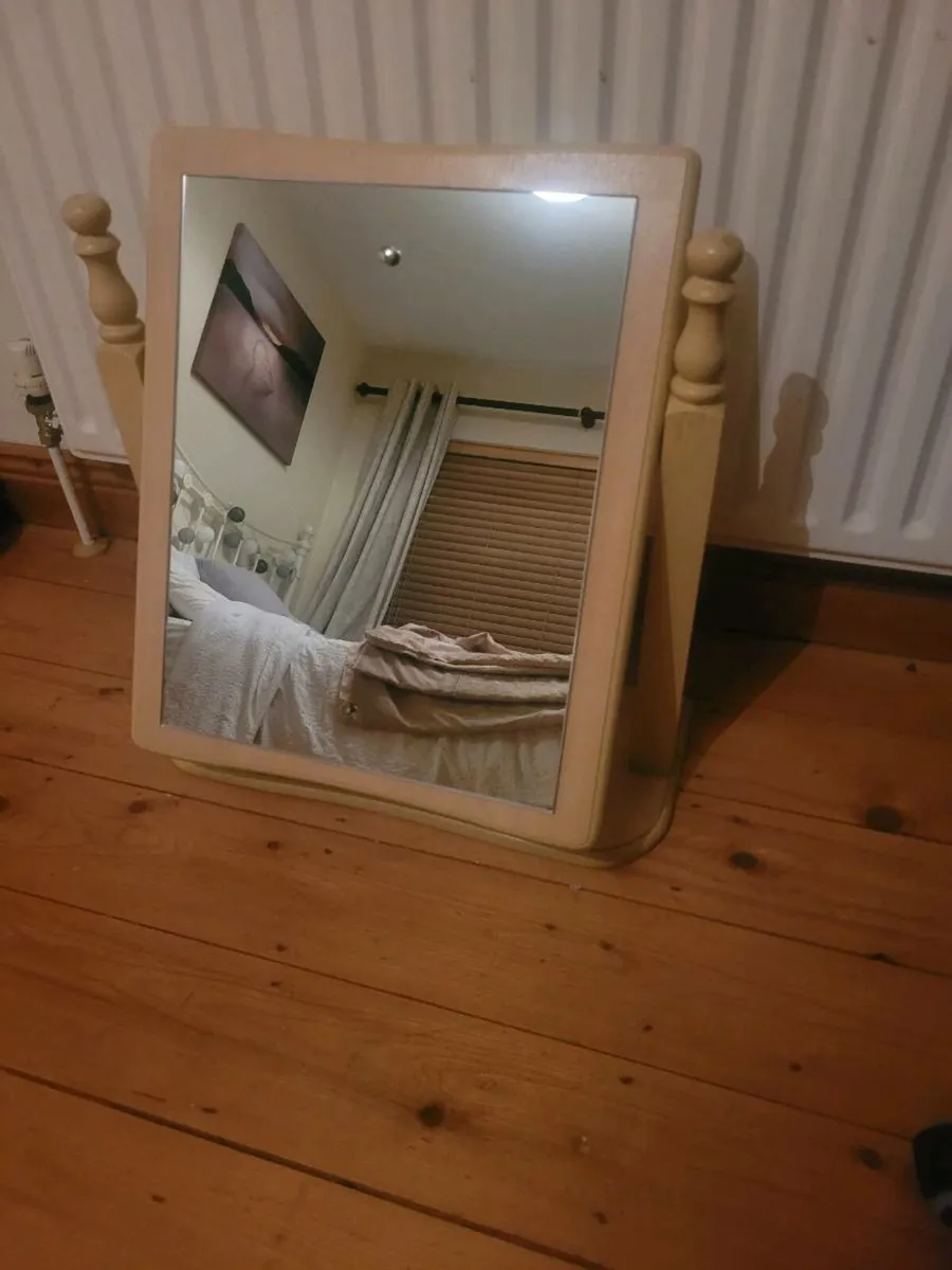 Vanity Mirror - Image 4