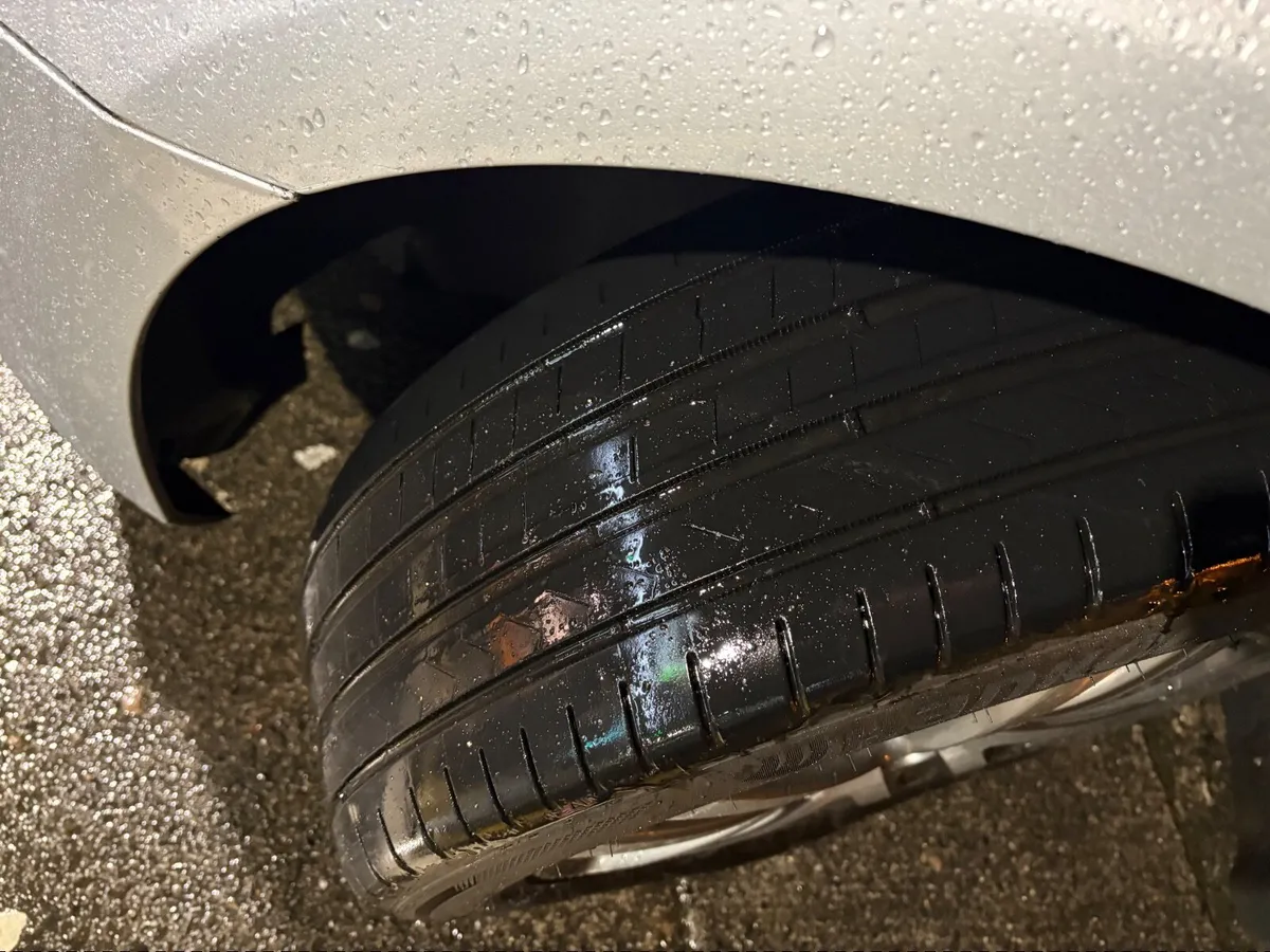 Volkswagen Golf 2011 - Image 3