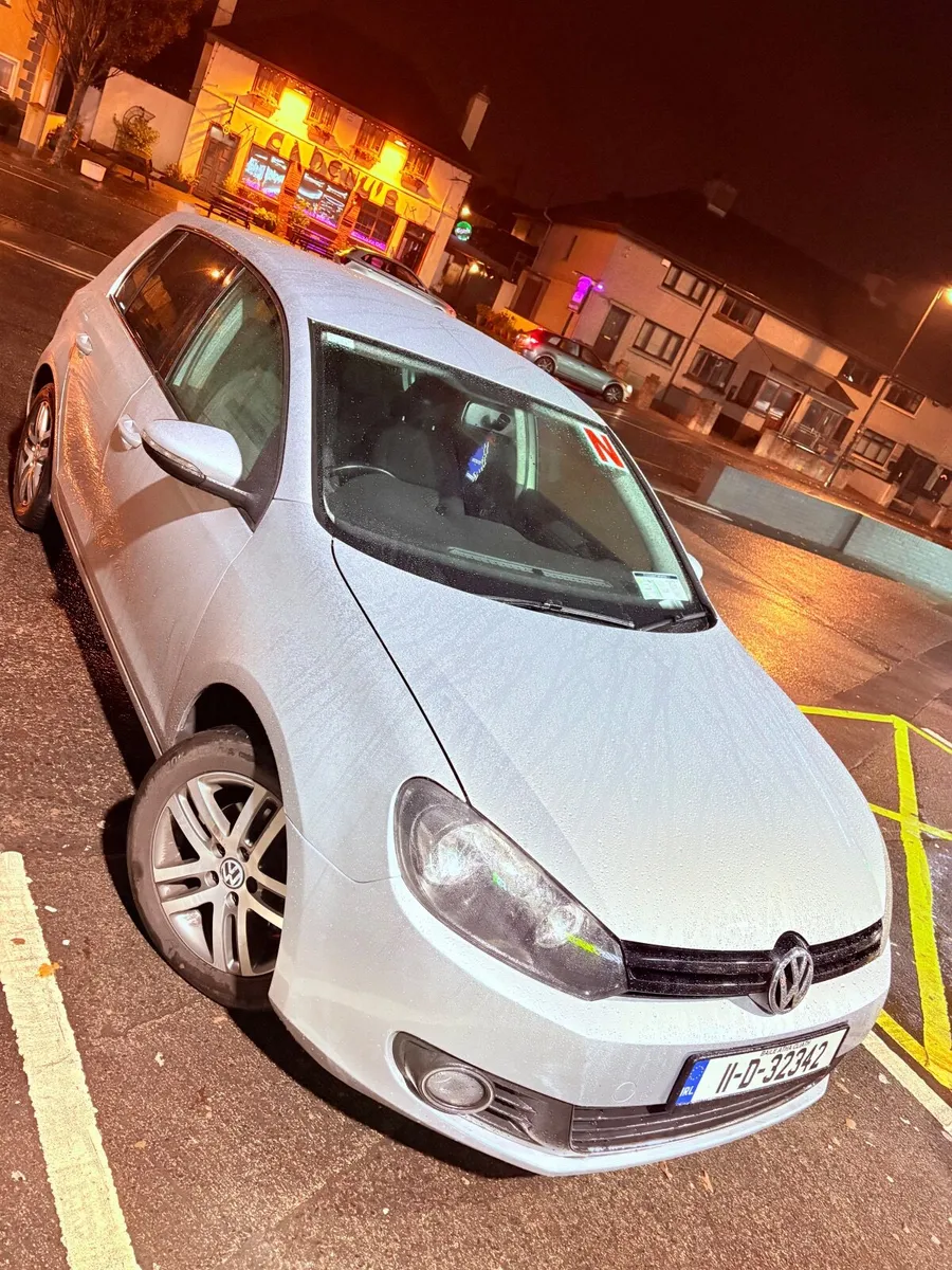 Volkswagen Golf 2011 - Image 1