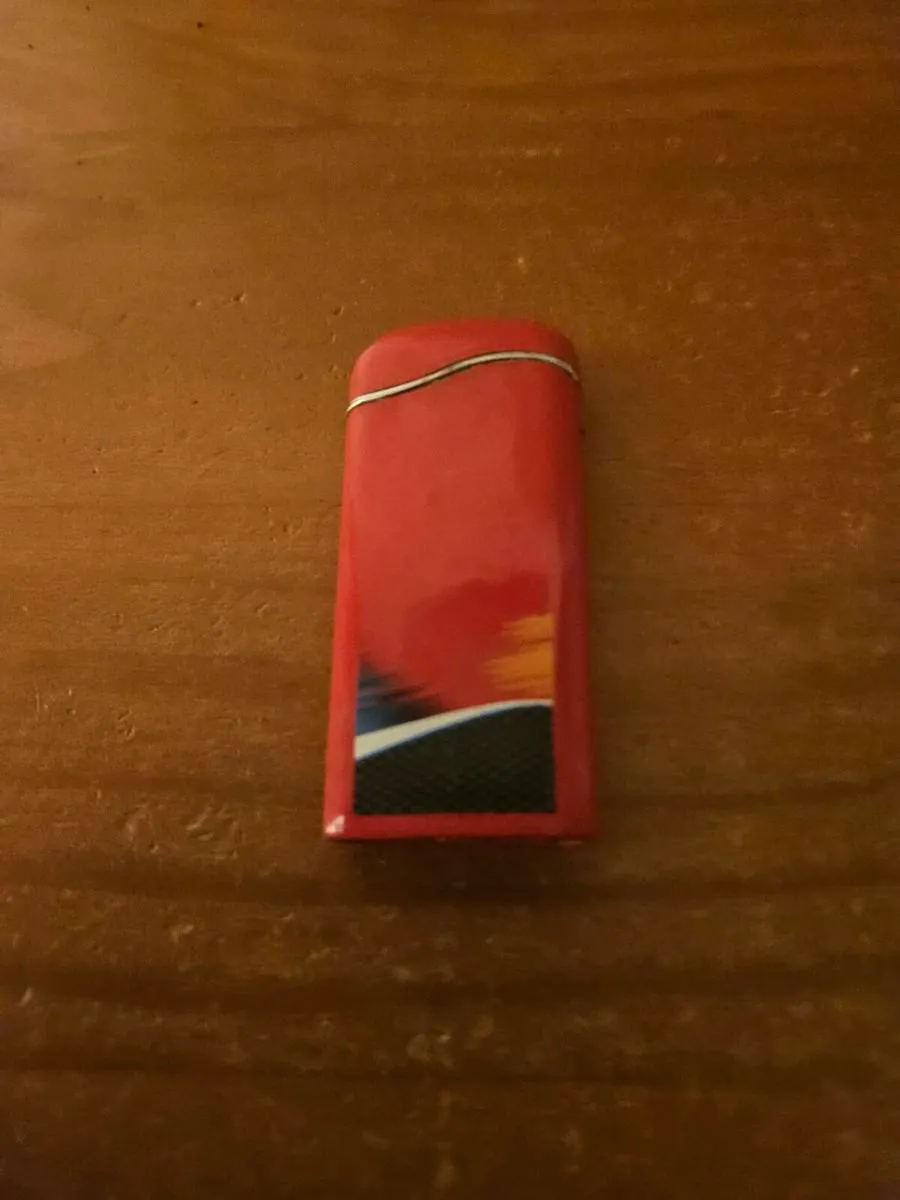 Vintage Formula 1 Winfield Lighter - Image 2