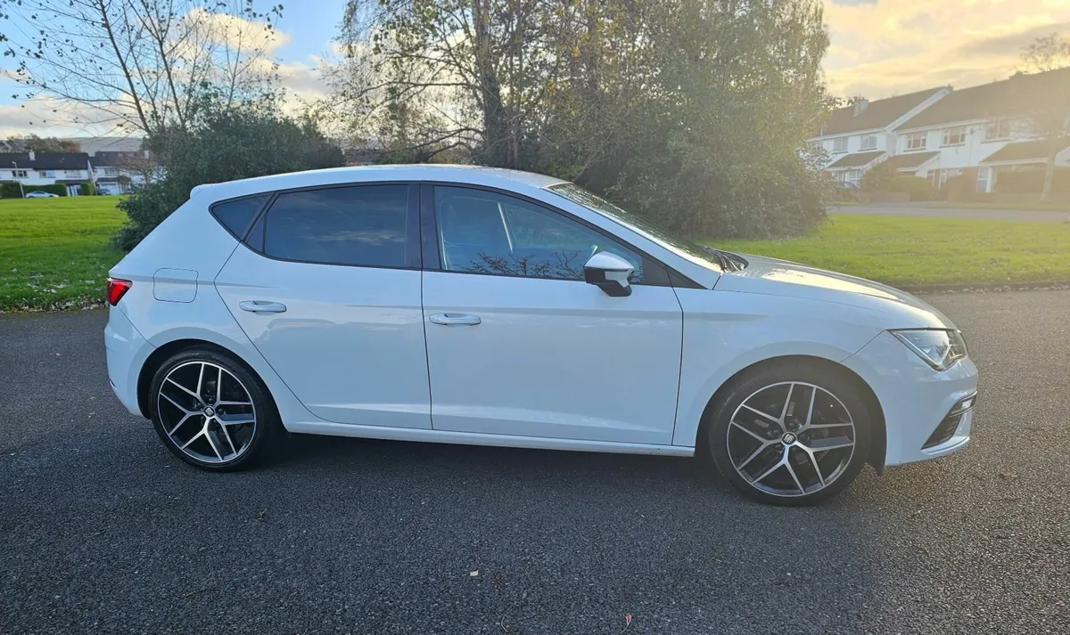 SEAT Leon FR 2.0 TDI 150HP - Image 2