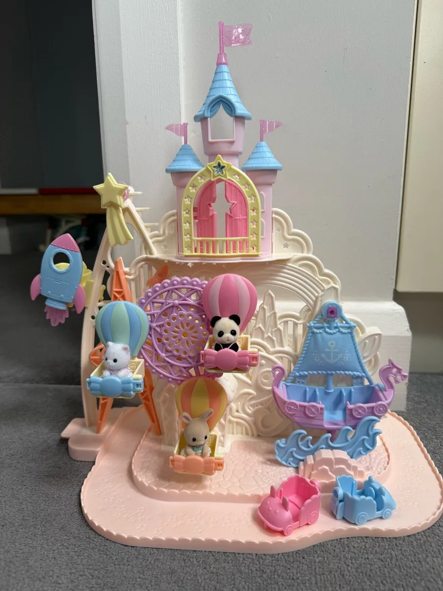 Sylvanian Families Baby Amusement Park,Cloud Train - Image 1