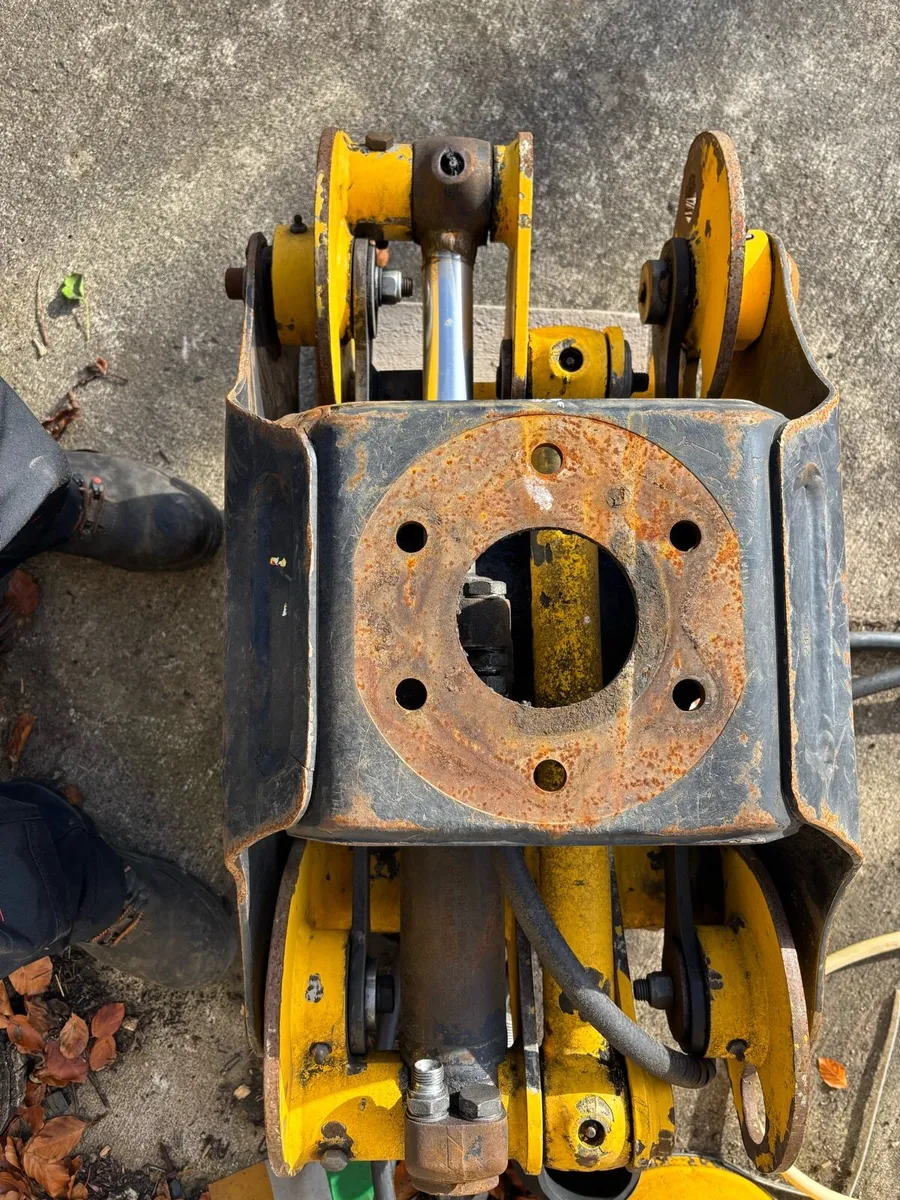 Gripen timber grab - Image 4