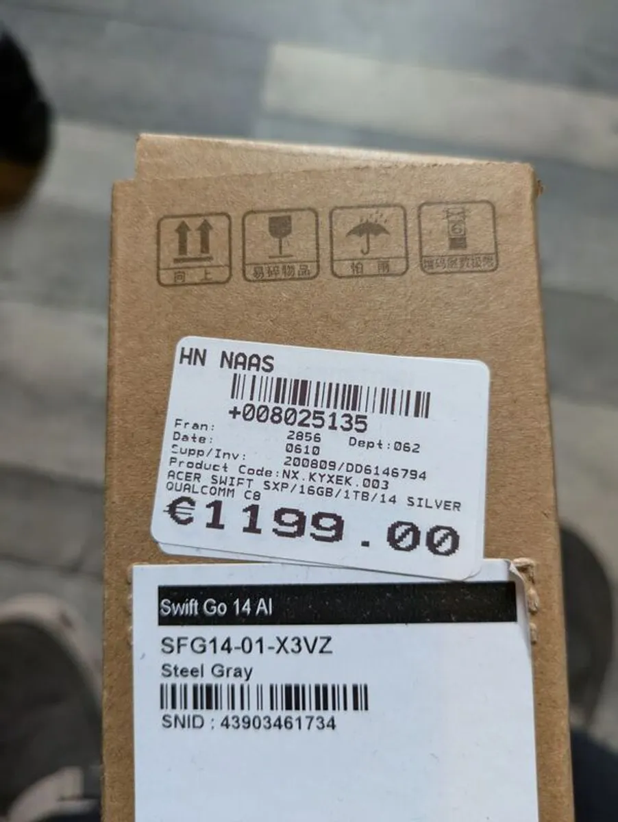 Acer Swift Go 14 AI 14.5" Snapdragon X Plus Notebook | 16GB | 1TB | Silver - Image 3