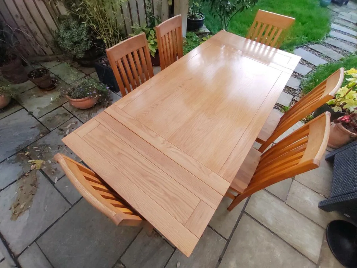 Kitchen dining table - Image 1
