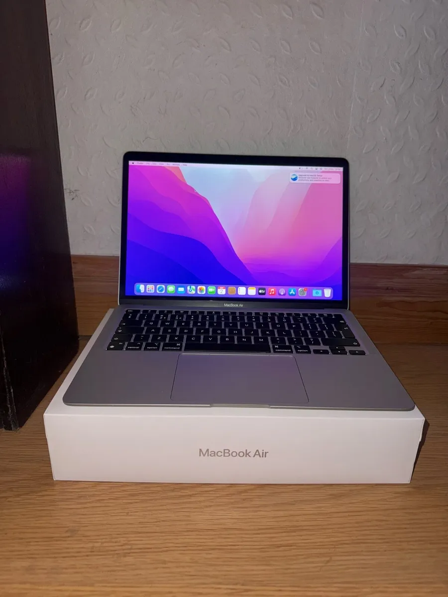 MacBook Air M1 - Image 1