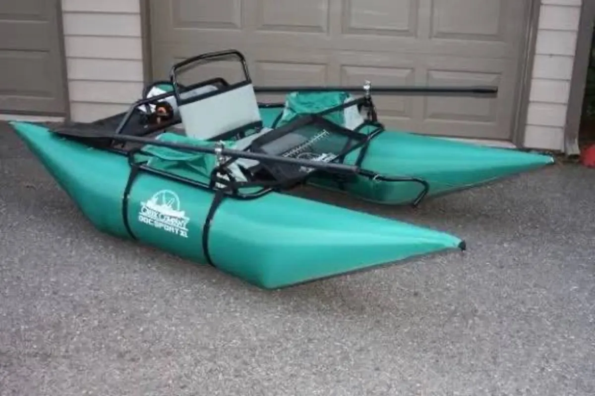 Brand new pontoon boat - Image 1