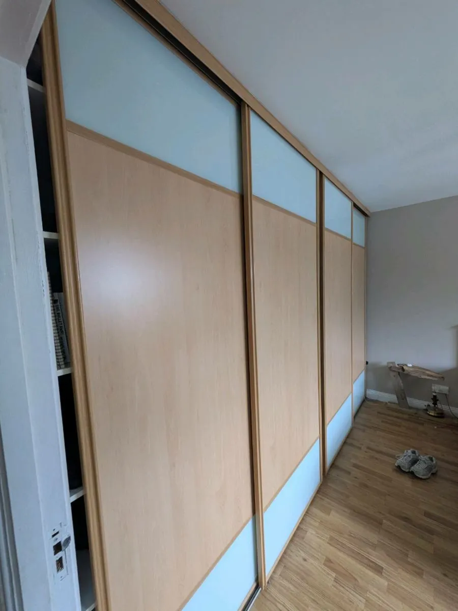 Sliding wardrobe doors/rails - Image 2