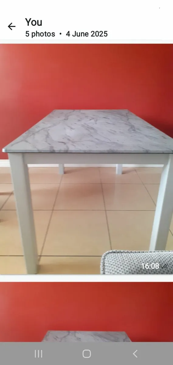 Kitchen table and 4 chair's - Image 2