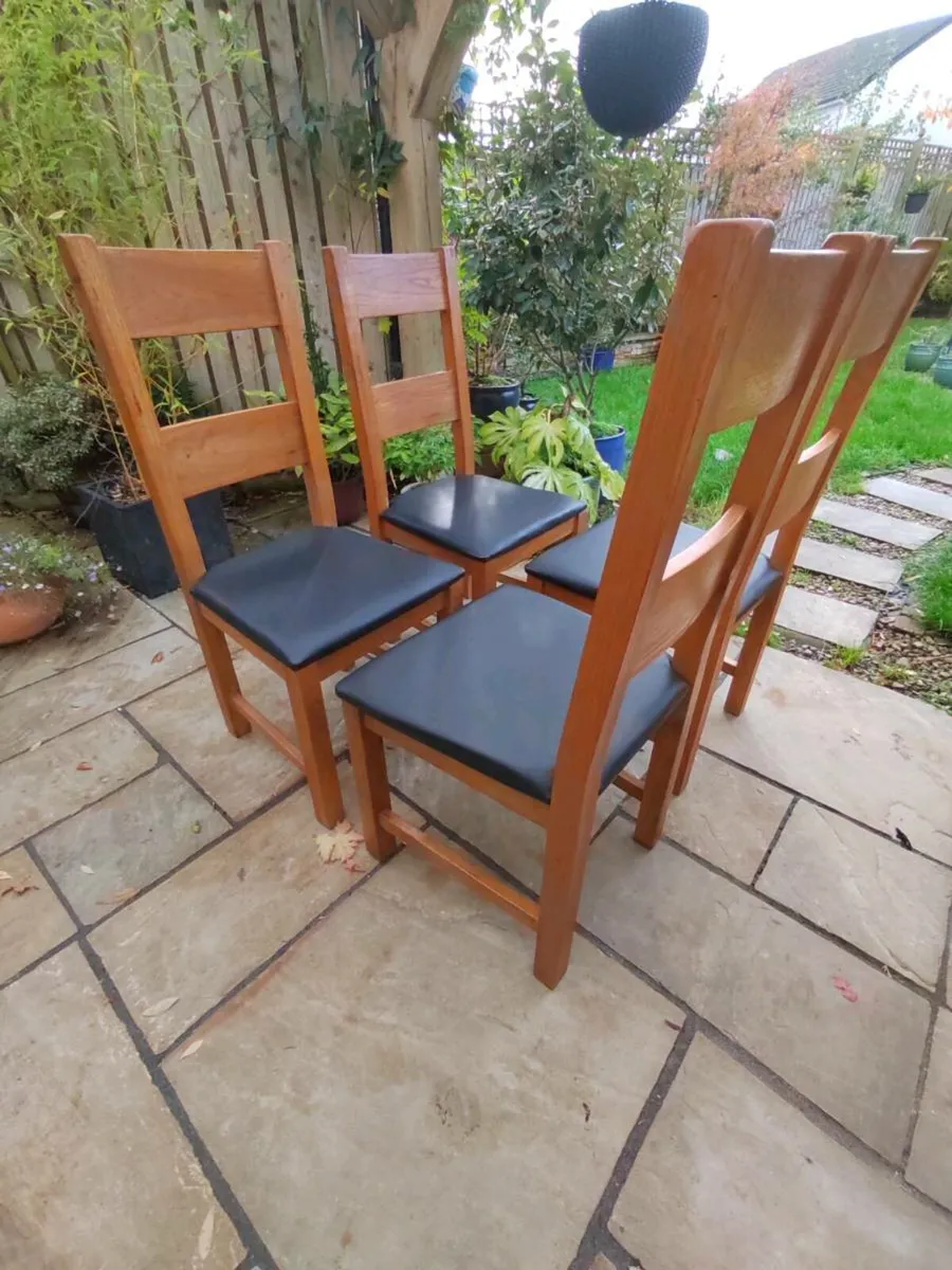 4 kitchen dining chairs - Image 1