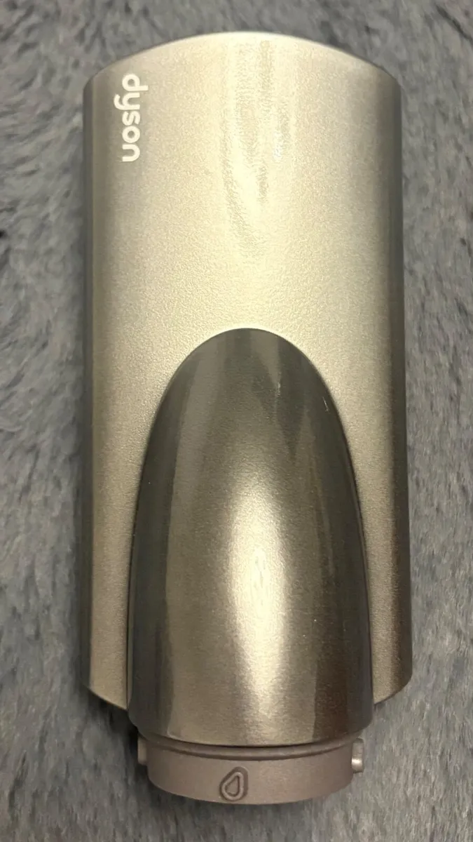 Dyson Airwrap Full Set with Extra Attachments - Image 3