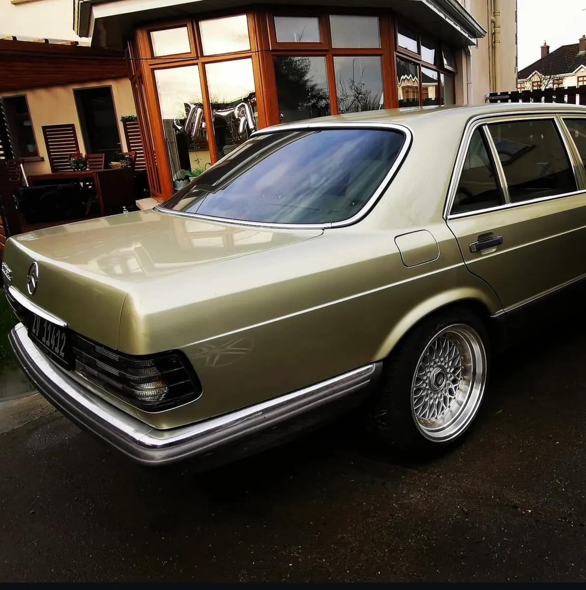 Mercedes 500 sel 84k miles 1982 - Image 2