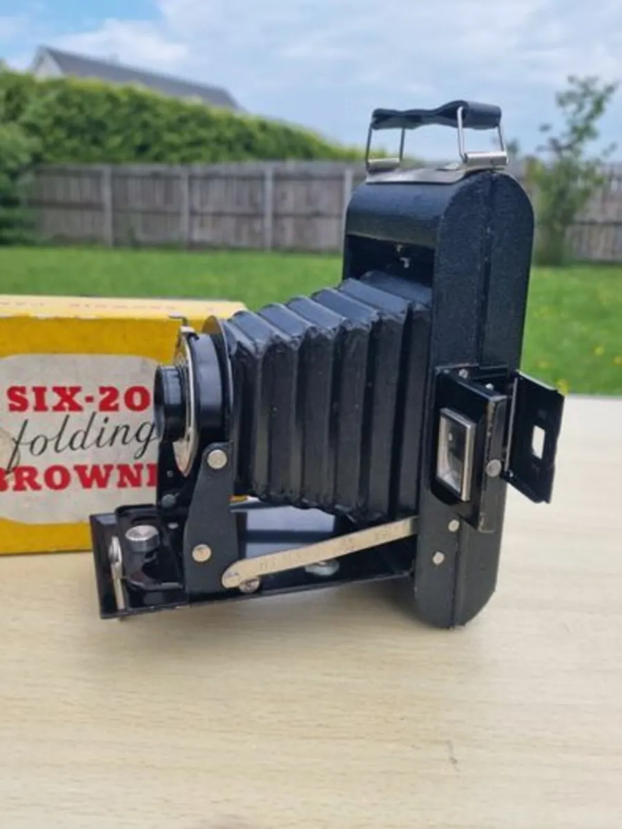 Kodak Six-20 Folding Brownie, Boxed - Image 3