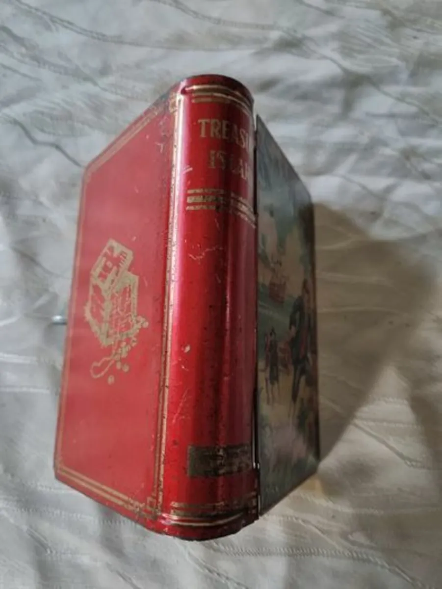 Treasure Island, tin money box - Image 4