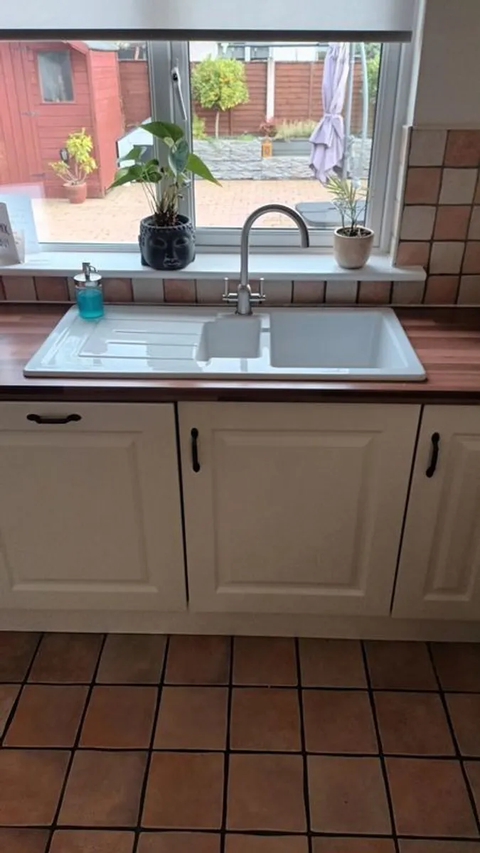 Kitchen Sink & Tap - Image 1