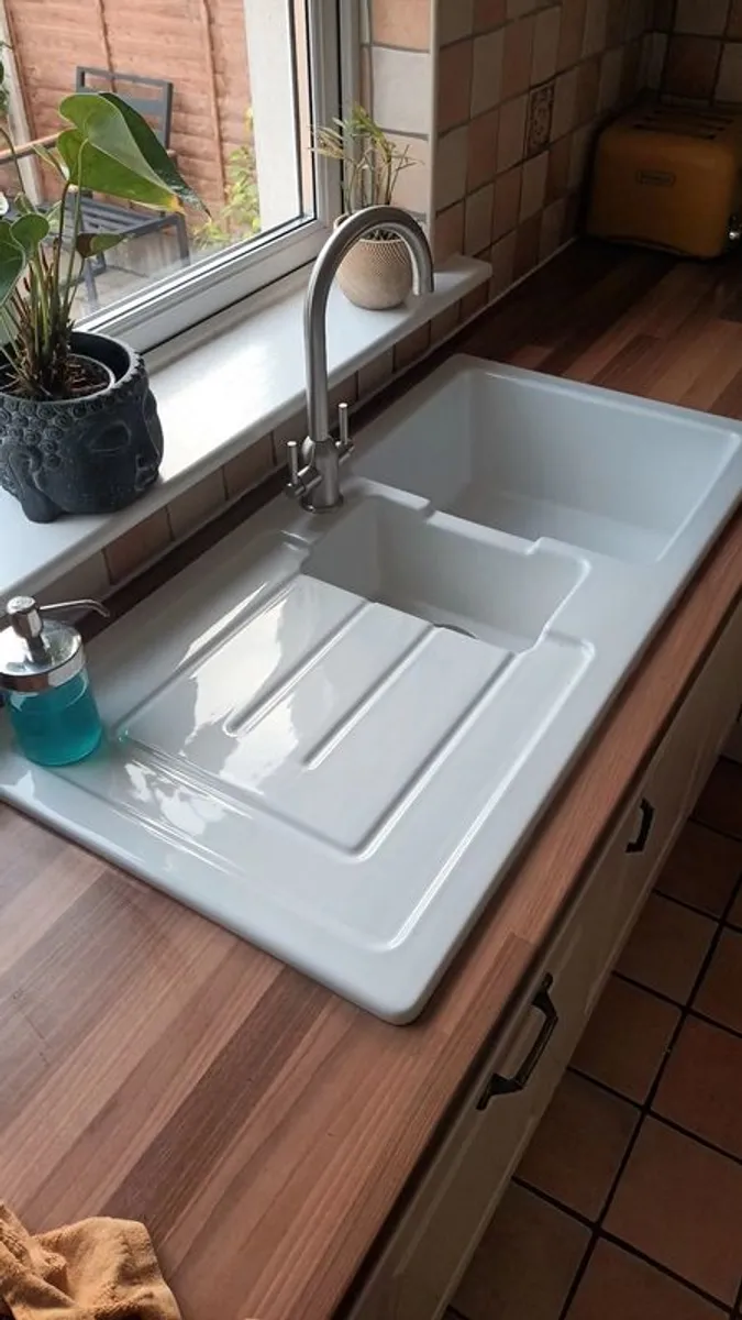 Kitchen Sink & Tap - Image 2