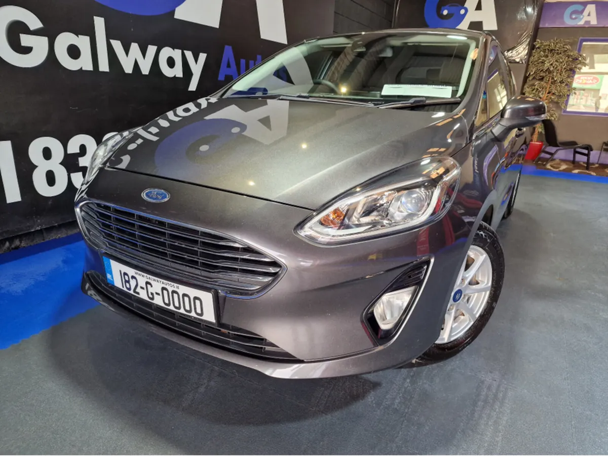 Ford Fiesta ZETEC-LOW MILEAGE-SAT NAV MODEL - Image 1