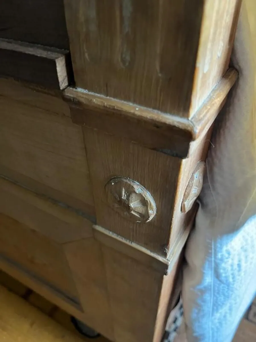 FREE 4 poster antique bed - Image 3