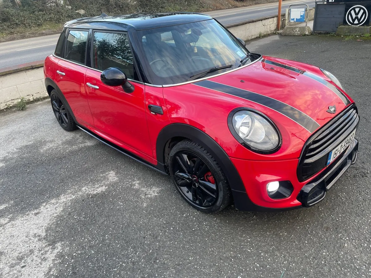 Mini Cooper 1.5 petrol - Image 2