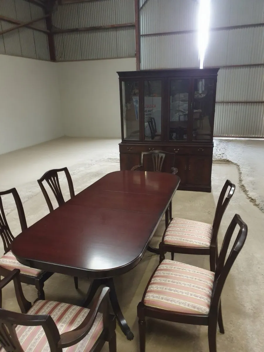 Strong bow furniture - Image 1