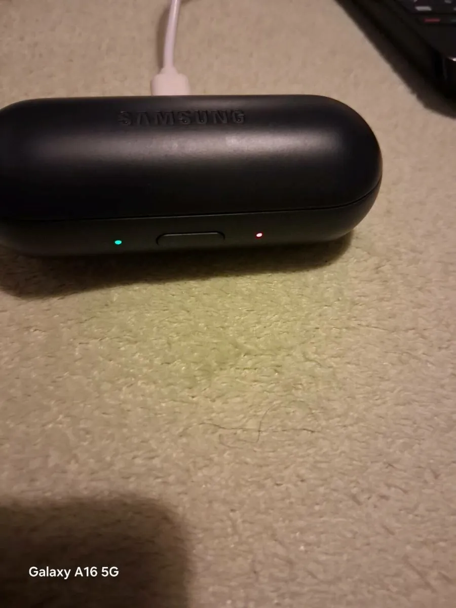 Samsung sm r150 earbuds - Image 2