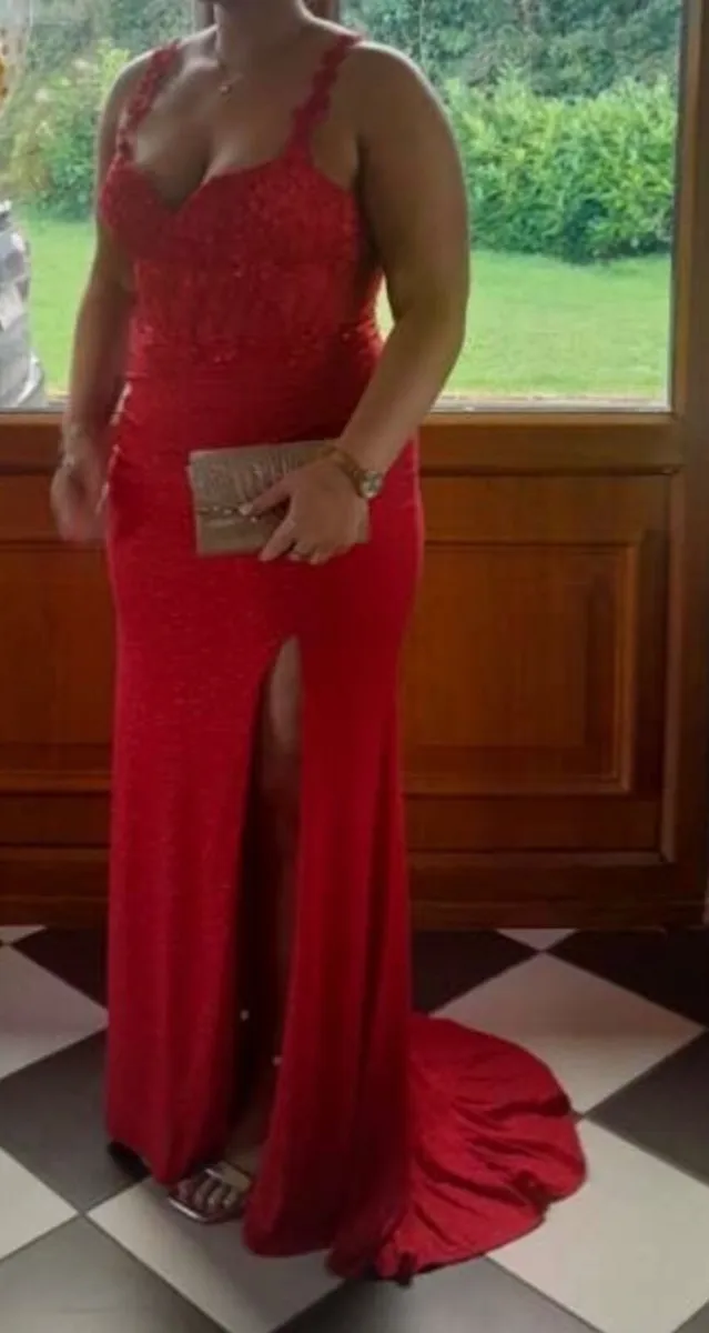 Be fabulous red debs/ty ball dress - Image 2