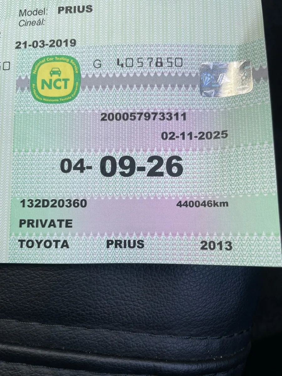 Toyota Prius 2013 - Image 2