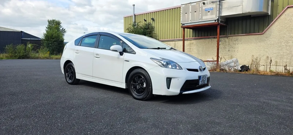 Toyota Prius 2013 - Image 4